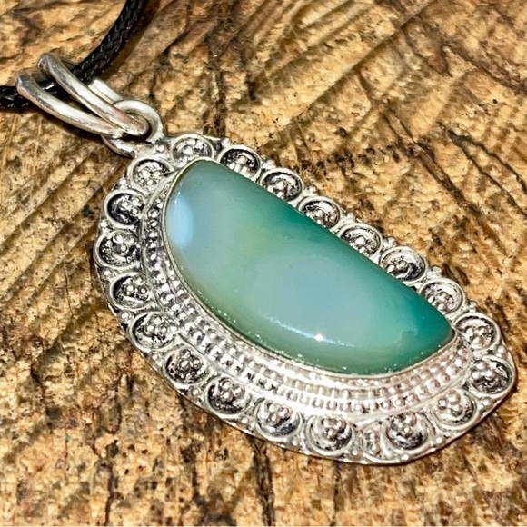 Green Botswana Pendant 2” - Picture 7 of 15